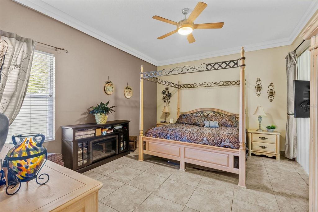 Image 31 of property listing at 11530 ANDY DRIVE, Riverview, FL 33569