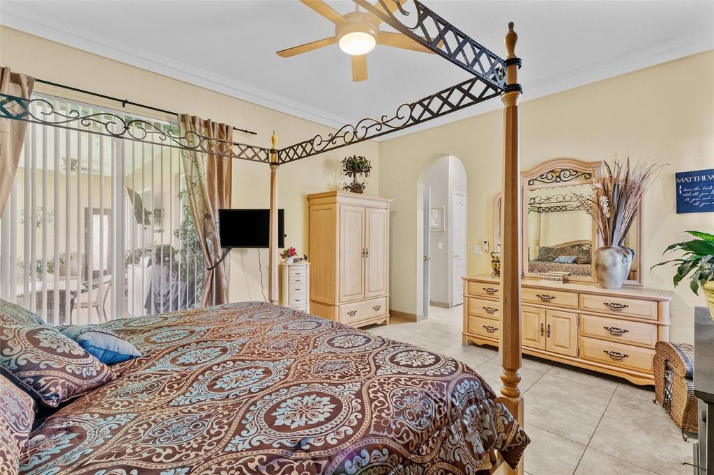 Image 32 of property listing at 11530 ANDY DRIVE, Riverview, FL 33569