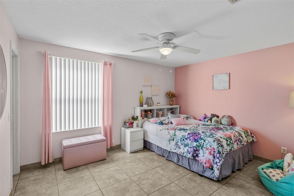 Image 38 of property listing at 11530 ANDY DRIVE, Riverview, FL 33569