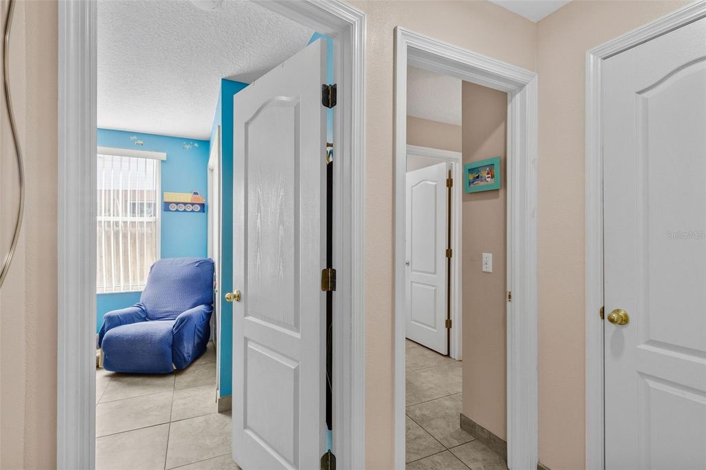 Image 41 of property listing at 11530 ANDY DRIVE, Riverview, FL 33569