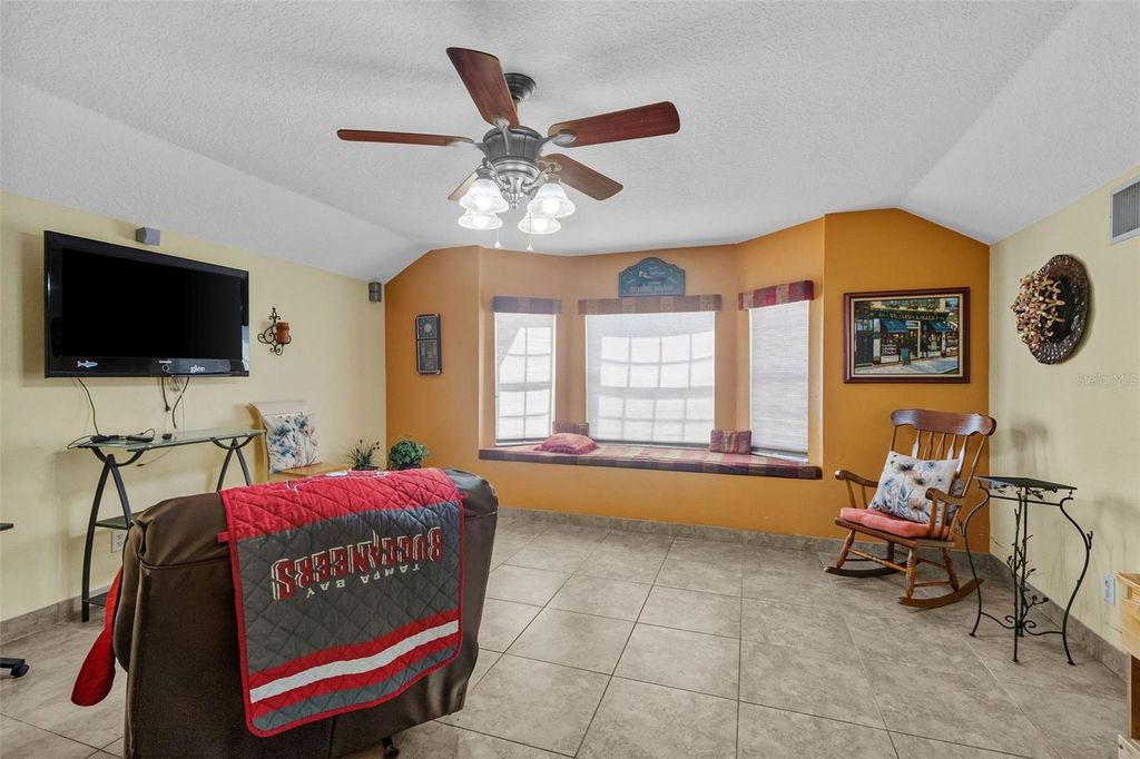 Image 47 of property listing at 11530 ANDY DRIVE, Riverview, FL 33569