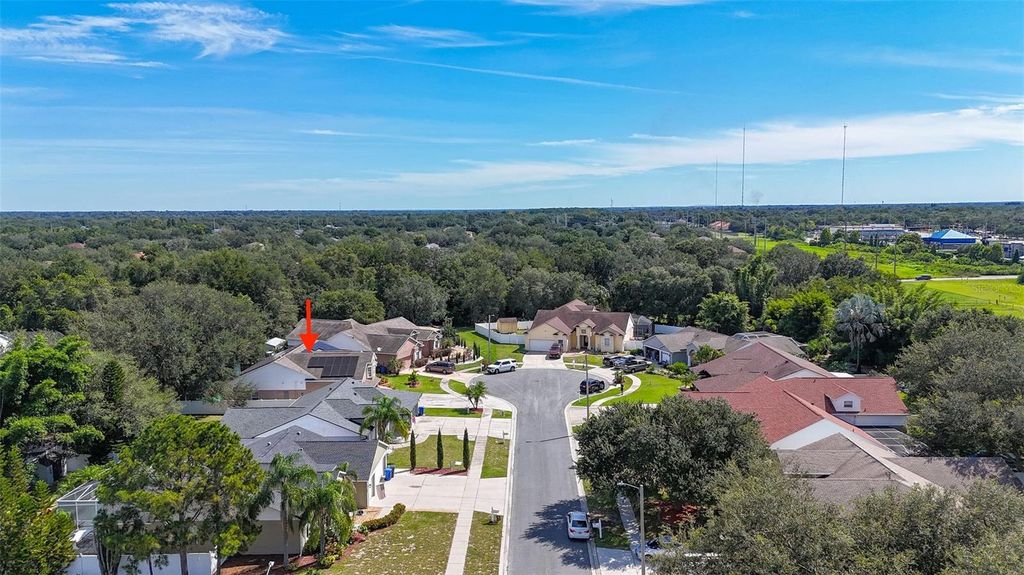 Image 7 of property listing at 11530 ANDY DRIVE, Riverview, FL 33569