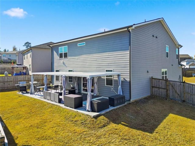 196 Summit Pointe Drive, Dallas, GA 30132