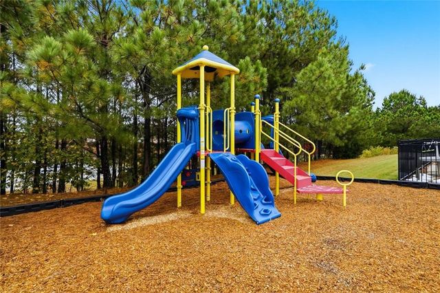 196 Summit Pointe Drive, Dallas, GA 30132