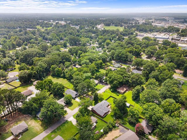 516 E Elm Street, Cabot, AR 72023