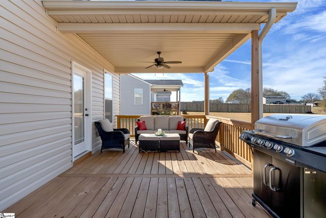 837 Ashton Ridge Road, Inman, SC 29349