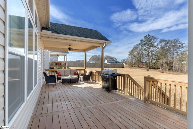 837 Ashton Ridge Road, Inman, SC 29349