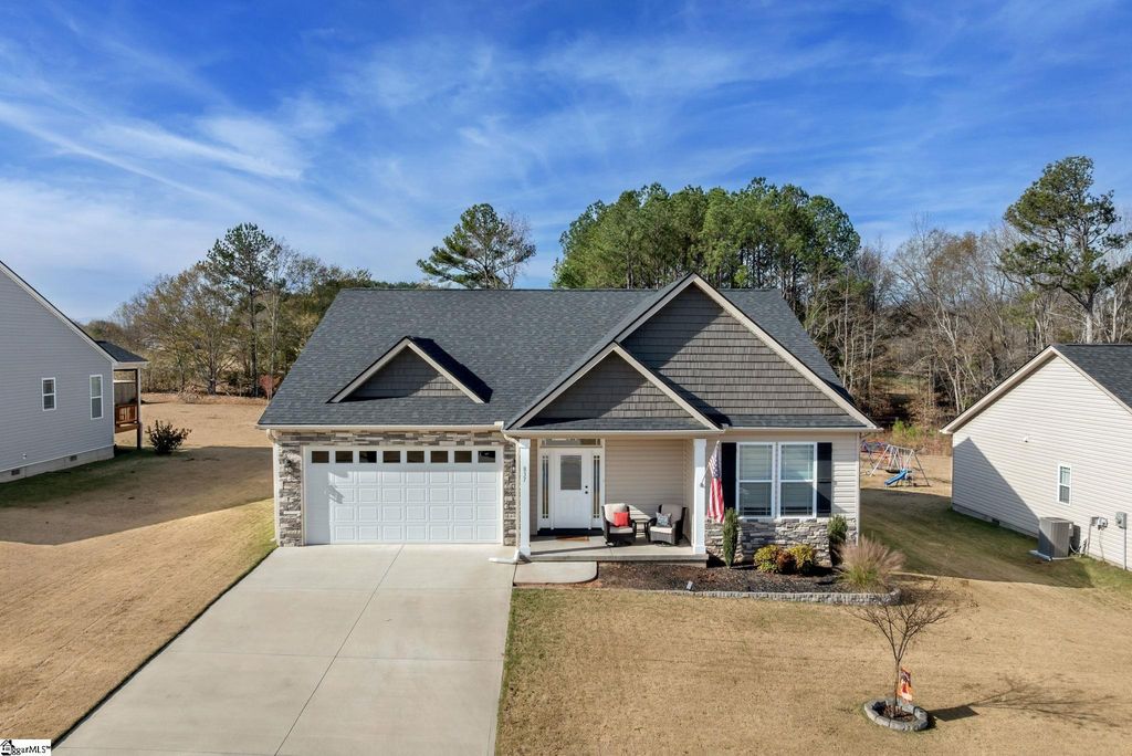 837 Ashton Ridge Road, Inman, SC 29349