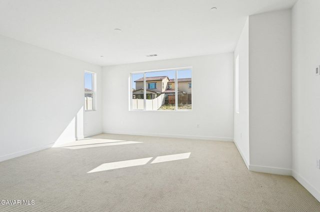 4040 Saddle Drive, Palmdale, CA 93551