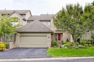 35565 Cross Creek N 2, Farmington Hills, MI 48331