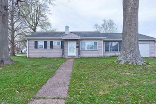 525 W Mill Road, Evansville, IN 47710
