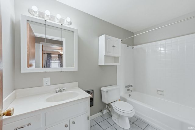 4712 Foxgrove Avenue, Fort Wayne, IN 46818