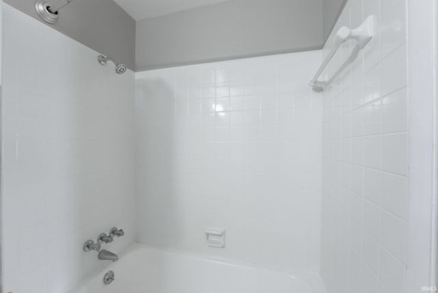 4712 Foxgrove Avenue, Fort Wayne, IN 46818