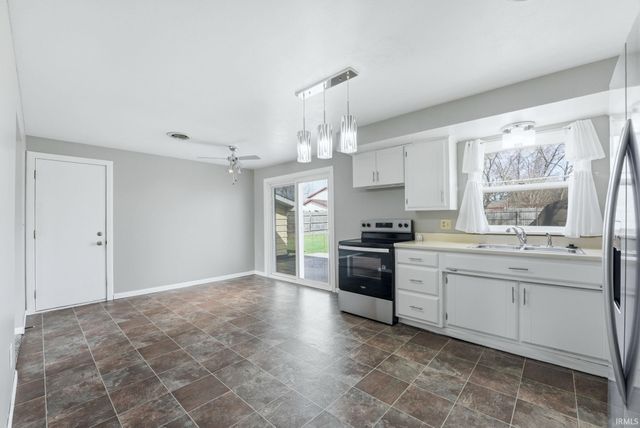 4712 Foxgrove Avenue, Fort Wayne, IN 46818