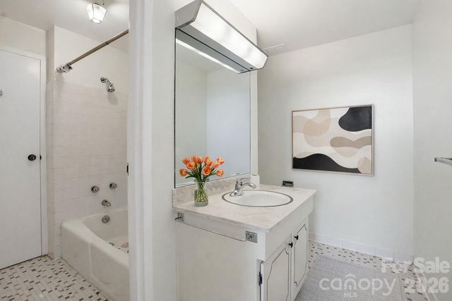 1300 Reece Road 312, Charlotte, NC 28209