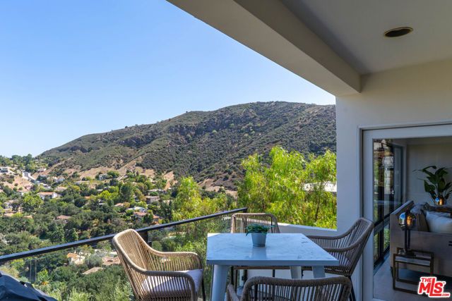 14 Stallion Road, Bell Canyon, CA 91307