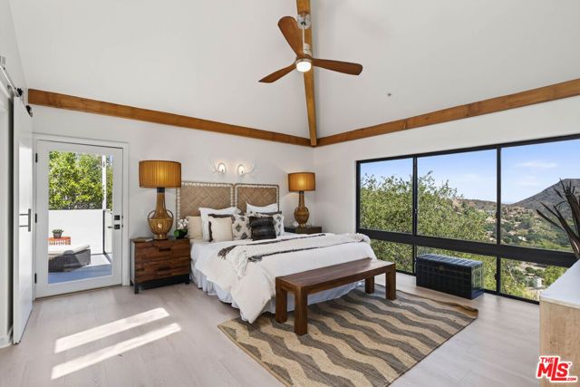 14 Stallion Road, Bell Canyon, CA 91307