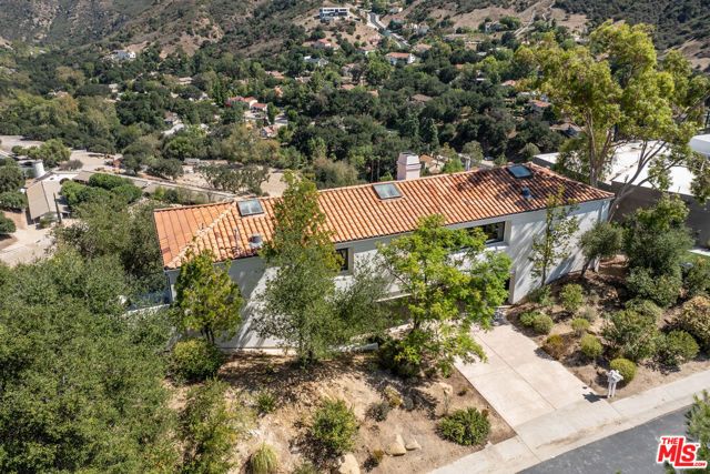 14 Stallion Road, Bell Canyon, CA 91307