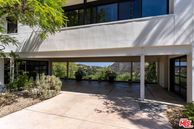 14 Stallion Road, Bell Canyon, CA 91307