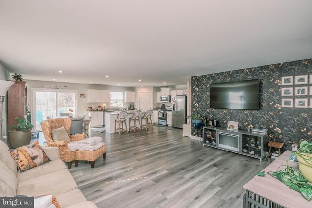 108 BUENA VISTA DR, Stephens City, VA 22655