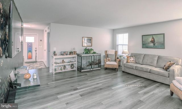 108 BUENA VISTA DR, Stephens City, VA 22655