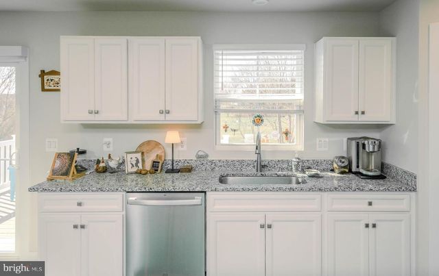 108 BUENA VISTA DR, Stephens City, VA 22655