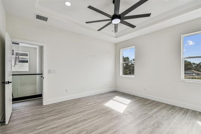3017 W SPRUCE STREET, Tampa, FL 33607