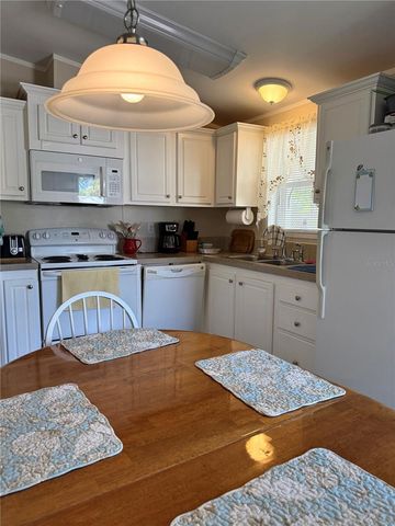 6904 CORTEZ ROAD W 10, Bradenton, FL 34210