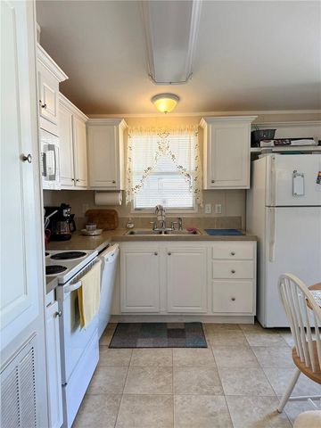 6904 CORTEZ ROAD W 10, Bradenton, FL 34210