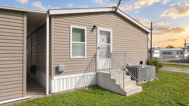 6904 CORTEZ ROAD W 10, Bradenton, FL 34210