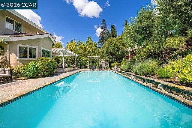 5057 Athens Dr, San Ramon, CA 94582
