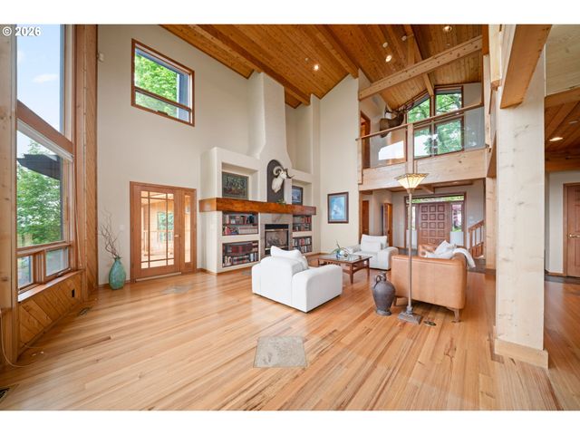 813 Varsity Rd, Kalama, WA 98625