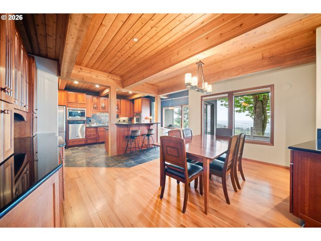 813 Varsity Rd, Kalama, WA 98625