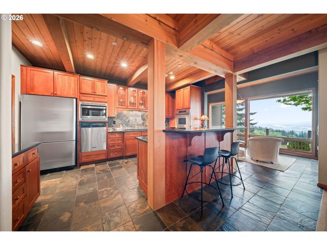 813 Varsity Rd, Kalama, WA 98625