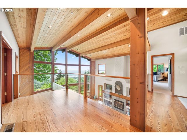 813 Varsity Rd, Kalama, WA 98625