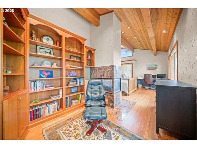 813 Varsity Rd, Kalama, WA 98625