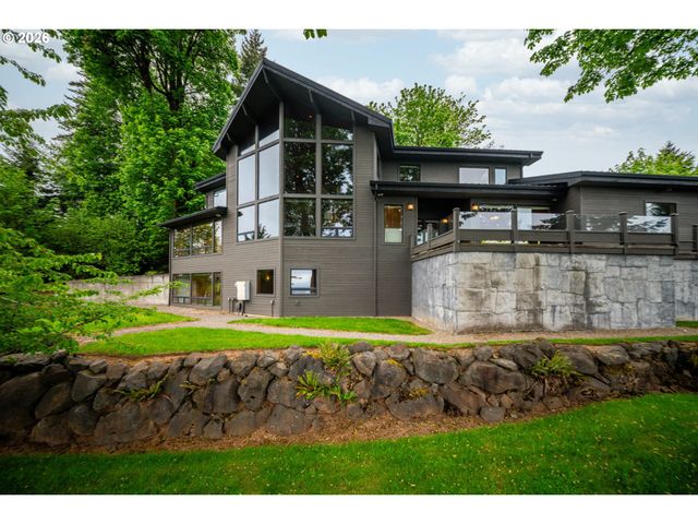 813 Varsity Rd, Kalama, WA 98625