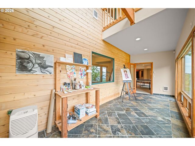 813 Varsity Rd, Kalama, WA 98625