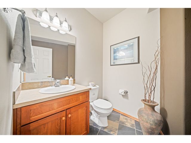 813 Varsity Rd, Kalama, WA 98625