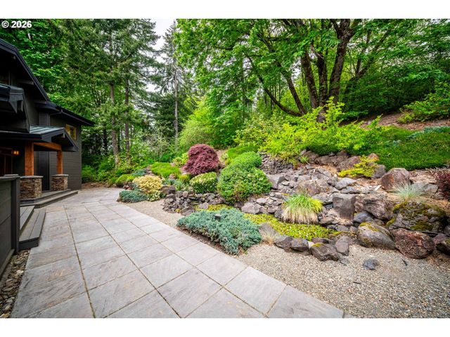813 Varsity Rd, Kalama, WA 98625