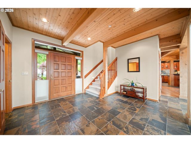 813 Varsity Rd, Kalama, WA 98625