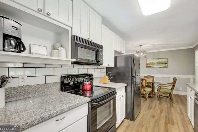 300 Kelly Drive, Fayetteville, GA 30214
