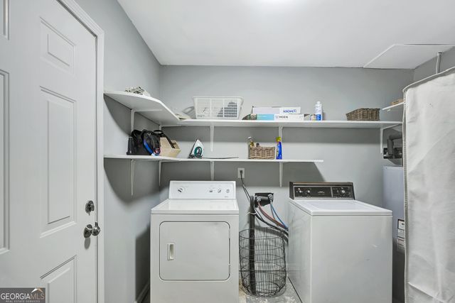 300 Kelly Drive, Fayetteville, GA 30214