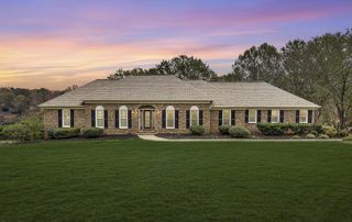 206 W Killarney Lake, Moore, SC 29369