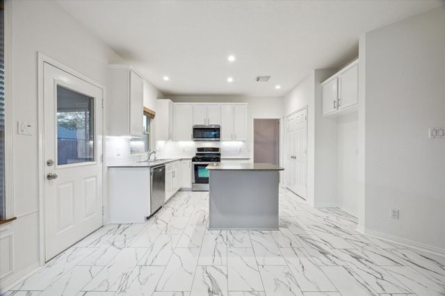 14138 Ivy Bluff Court, Houston, TX 77062