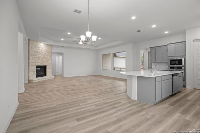 222 Poe Parkway, Castroville, TX 78009