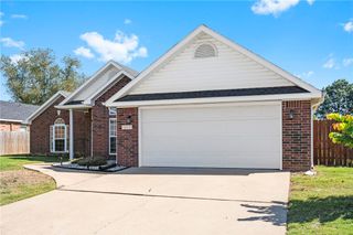 1211 N Oriole Avenue, Rogers, AR 72756