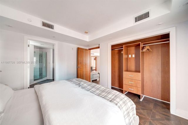 448 Ocean Dr 302, Miami Beach, FL 33139