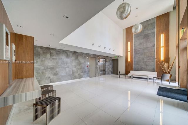 448 Ocean Dr 302, Miami Beach, FL 33139