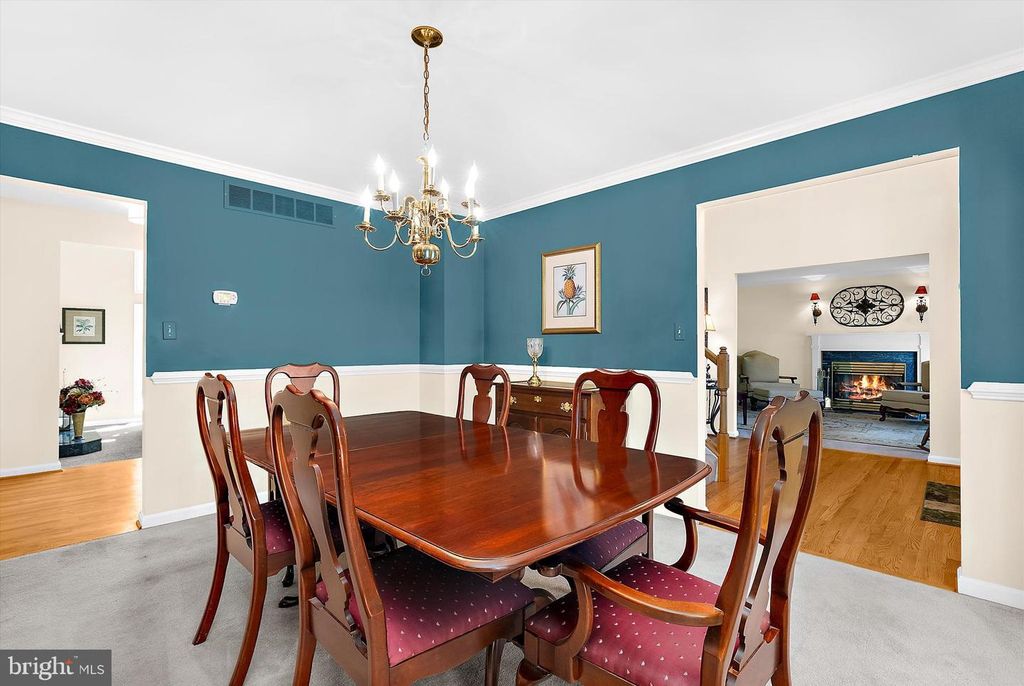 Image 10 of property listing at 2904 EXCELSIOR SPRINGS CT, Ellicott City, MD 21042